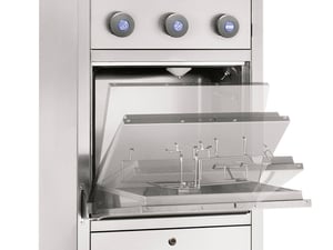 panamatic-XL2-bedpan-washer-disinfector-door-opening (1)